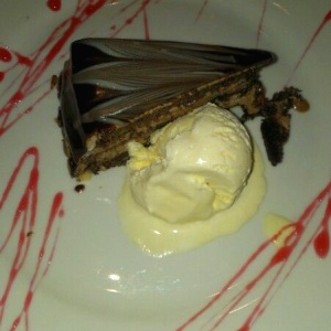 Marquesa de chocolate con helado