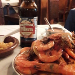racion de camarones excelente