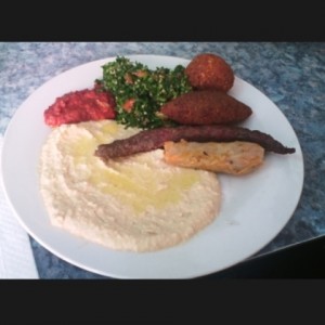 Plato mixto sin crema de berenjena