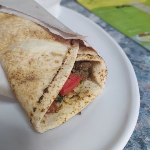 shawarma mixto con tabule