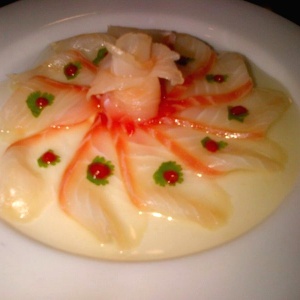 Tiradito de pescado blanco