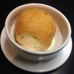Helado frito de mantecado