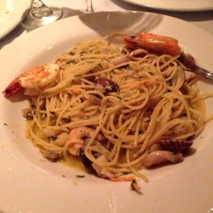Spaguetti Fruto di mar al vino