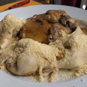 Cartoccio de Lomito con Tortelones