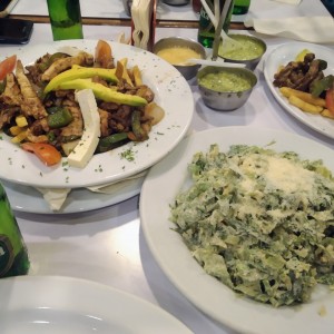 parrilla salteada y Ensalada a Cesar