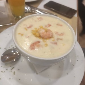 Chupe de pollo y camarones