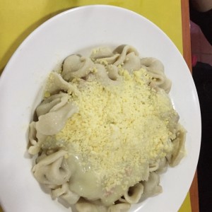 Tortellonis de Carne con Salsa Carbonara