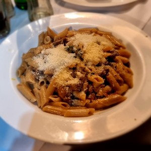 pasta prosciutto con lomito y champiñones