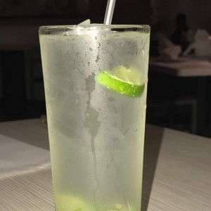 Caipirinha, Normal, es con Ron