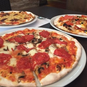 Baby Margheritta, Boscaiola de pepperoni y Vegetariana