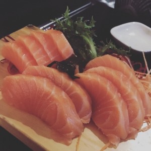 sashimi salmon