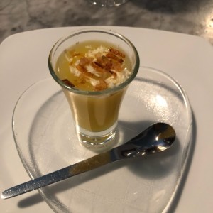 crema de apio porcion shot de tequila
