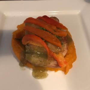 pescado con puré de zanahoria 