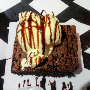 Brownie con Helado