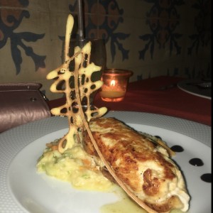 Pollo relleno con queso de cabra y nueces