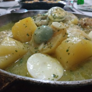 carrilero de mero en salsa verde
