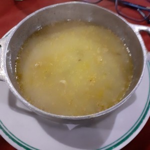 Caldo de pescado de la casa