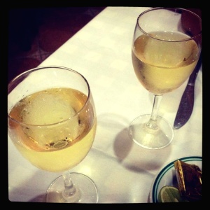 Un buen vino blanco