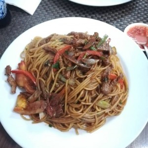 Tallarines con carne