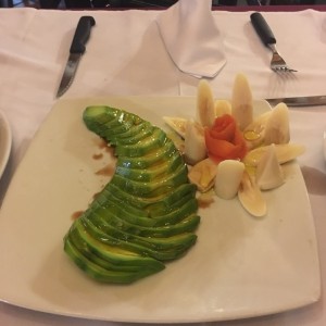 ensalada de aguacate y palmito 