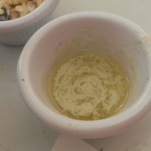 Salsa de queso azul mal hecha. Completamente sin emulsionar.