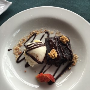 brownie con helado