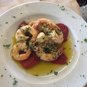 langostinos ajillo con pimientos de piquillo