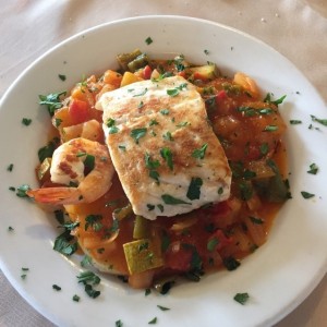 lomo de pargo con camarones
