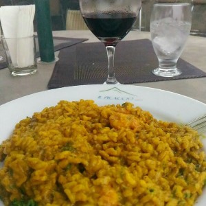 Risotto de curry y camarones