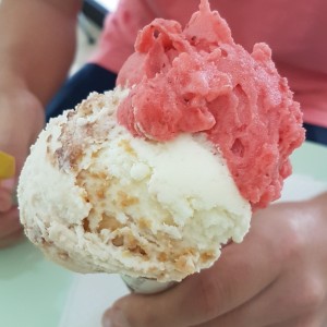 Barquilla de cookies & cream y fresa