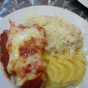 Milanesa de pollo a la parmesana