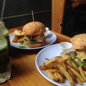 Barbacoa burguer y old stryle burguer