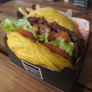 La Shack con su suculento slice de queso cheedar
