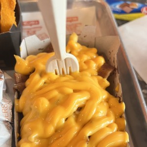 Papas con Tocineta y Queso