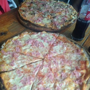 Pizza prosciutto e funghi