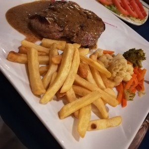 lomito en salsa de pimienta