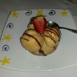 Profiteroles 