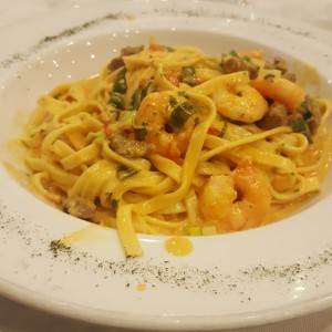 linguini a la Frank Sinatra (con lomito y camarones) 