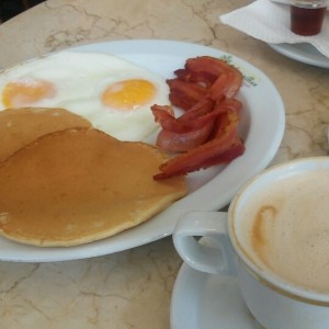 desayuno versailles