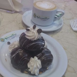 Profiteroles