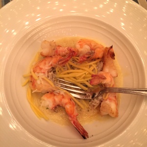 Langostinos en salsa de azafran