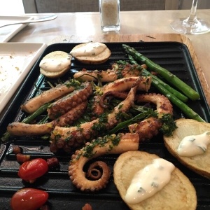 Pulpo a la brasa