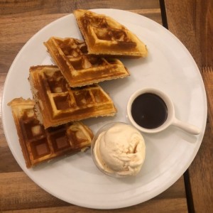 Waffle con gelatto