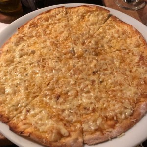 Pizza 4 quesos