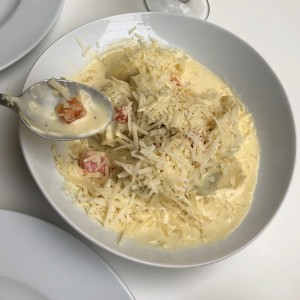 ravioli de cangrejo y salmon