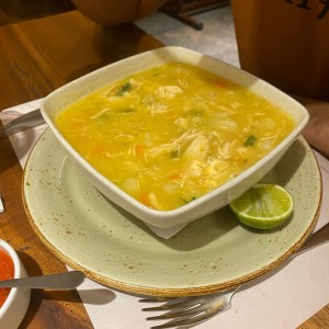 Sopa de pollo 