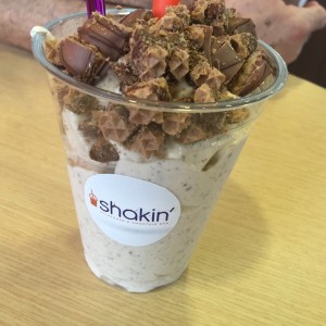 Vainilla con hanuta y kinder bueno