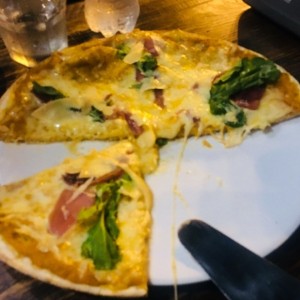 Pizza con Prociutto
