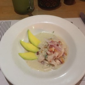 Ceviche de pescado en leche de coco
