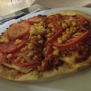 Pizza pollo maiz tomate